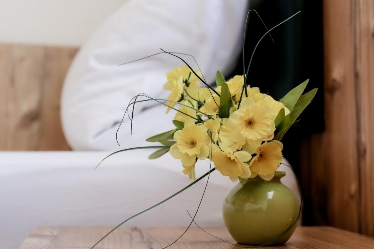 פולדה Hotel Gasthof Metzgerei Drei Linden מראה חיצוני תמונה