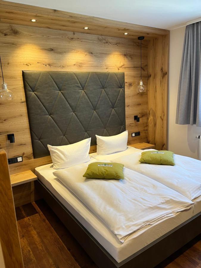 פולדה Hotel Gasthof Metzgerei Drei Linden מראה חיצוני תמונה