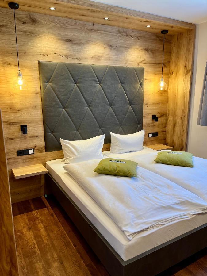פולדה Hotel Gasthof Metzgerei Drei Linden מראה חיצוני תמונה