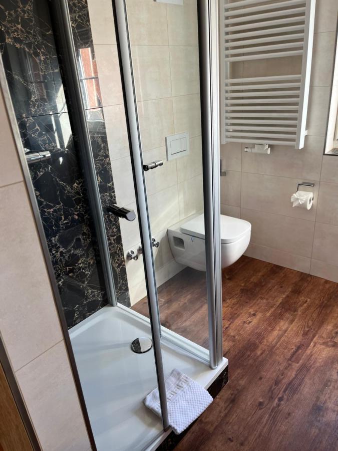 פולדה Hotel Gasthof Metzgerei Drei Linden מראה חיצוני תמונה