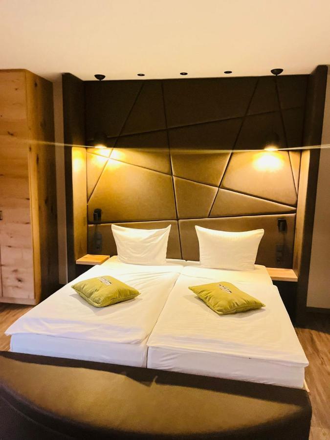 פולדה Hotel Gasthof Metzgerei Drei Linden מראה חיצוני תמונה