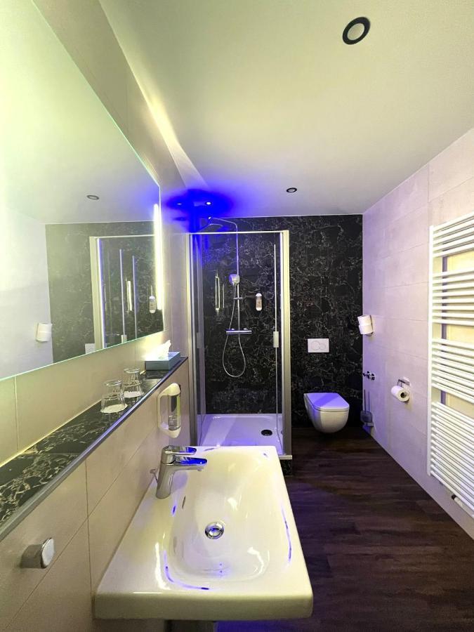 פולדה Hotel Gasthof Metzgerei Drei Linden מראה חיצוני תמונה