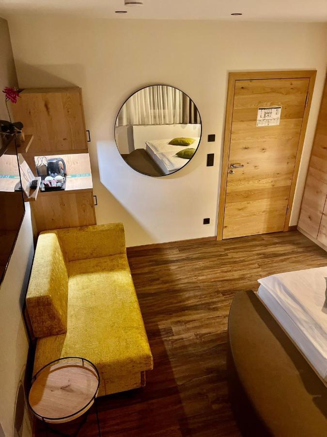 פולדה Hotel Gasthof Metzgerei Drei Linden מראה חיצוני תמונה