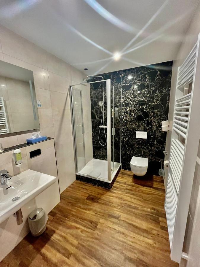 פולדה Hotel Gasthof Metzgerei Drei Linden מראה חיצוני תמונה