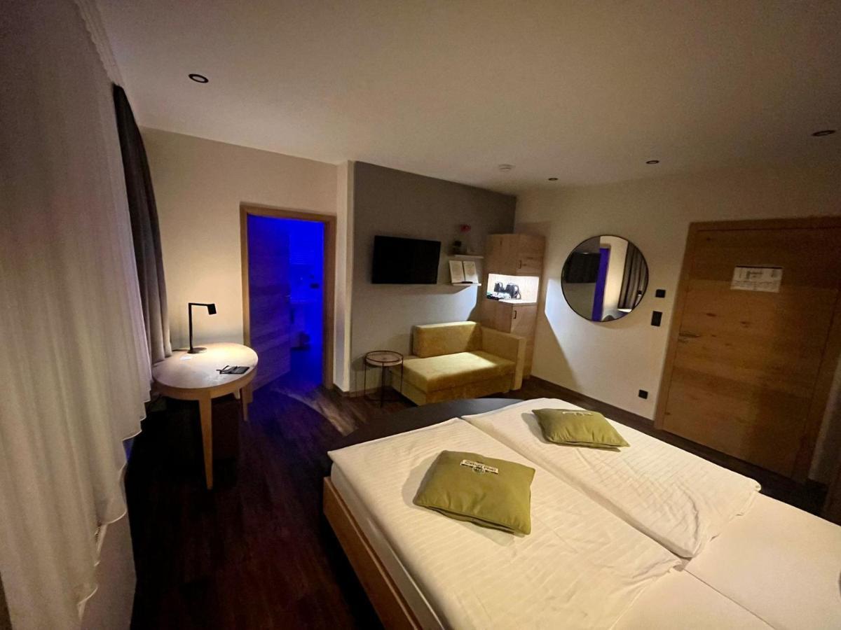 פולדה Hotel Gasthof Metzgerei Drei Linden מראה חיצוני תמונה