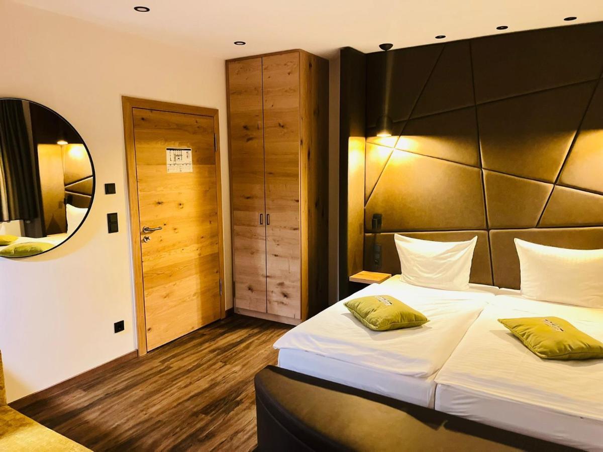 פולדה Hotel Gasthof Metzgerei Drei Linden מראה חיצוני תמונה