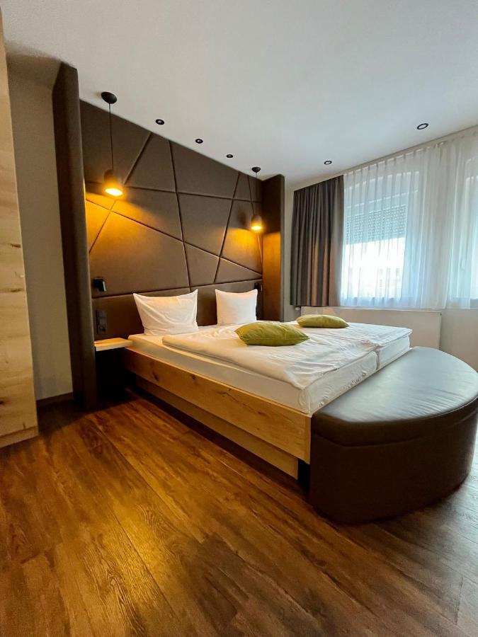 פולדה Hotel Gasthof Metzgerei Drei Linden מראה חיצוני תמונה
