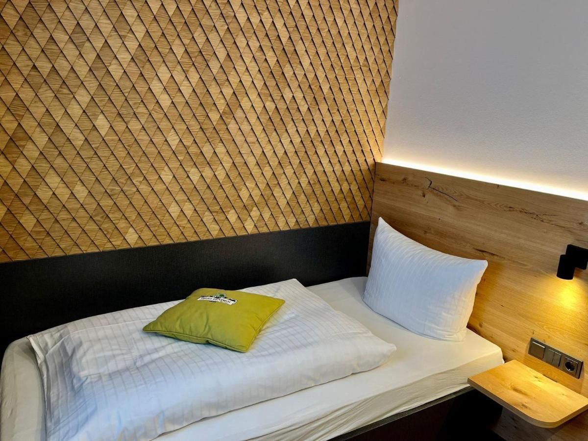 פולדה Hotel Gasthof Metzgerei Drei Linden מראה חיצוני תמונה